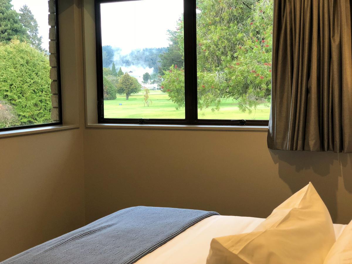 Luxury K-Lodge With Golf Course View-Rotorua Extérieur photo